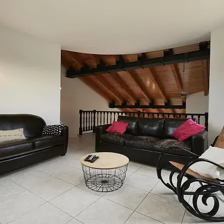 Seahomes Vacations - Rustic Escape *