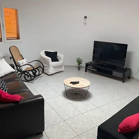 Seahomes Vacations - Rustic Escape * Tordera