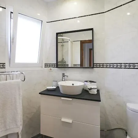 Seahomes Vacations - Rustic Escape Tordera