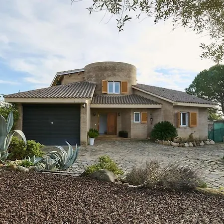 Seahomes Vacations - Rustic Escape Villa