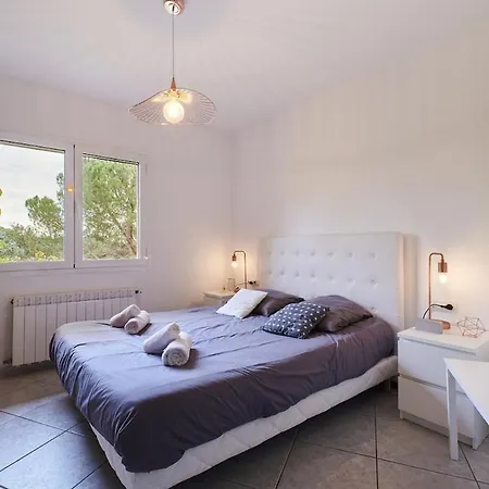 Seahomes Vacations - Rustic Escape Villa *