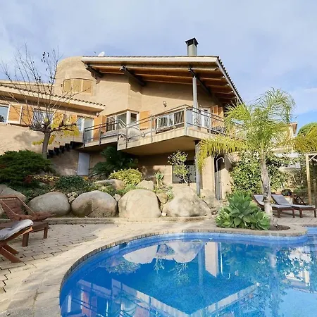 Seahomes Vacations - Rustic Escape Villa